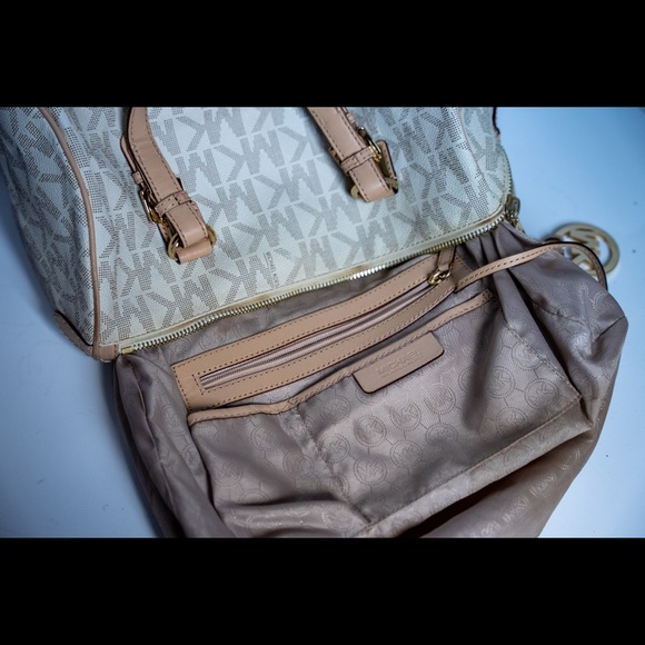 MK hand bag - Picture 4 of 7